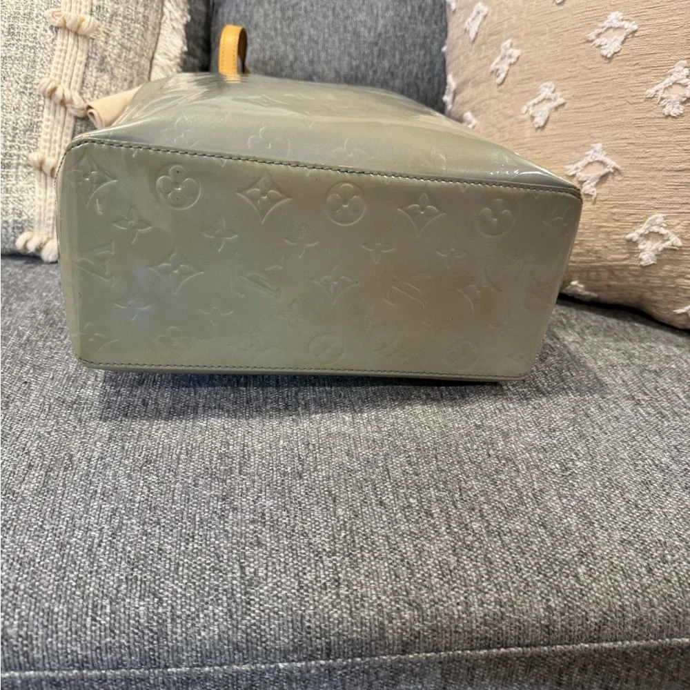 LV mono vernis reade mm tote seafoam green